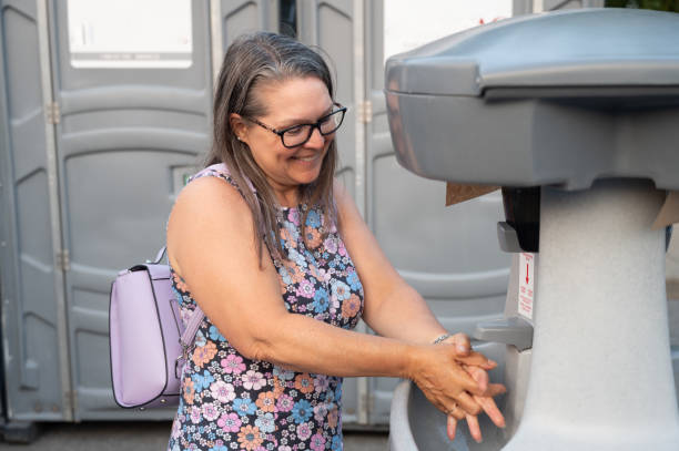 Best Construction site porta potty rental  in Inverness, IL